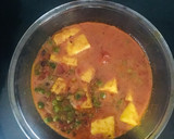 A picture of step 8 of Mutter Paneer.