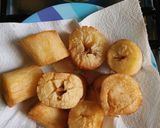 Foto langkah ke 4 dari resep Singkong Ketumbar Goreng.