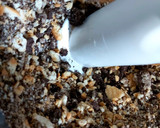 A picture of step 1 of Oreo cheese cake.