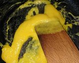 A picture of step 2 of Mango cake with mango jam.