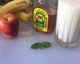 A picture of step 1 of Banana and apple smoothe  iftar special.