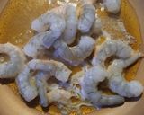 A picture of step 2 of VashBake Shrimp Linguine Scampi.