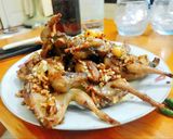 Hình bước làm 4 của món Chim Cút chiên bơ
