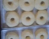 Foto langkah ke 6 dari resep Donat Wicho.