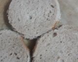 A picture of step 2 of Disc bread pizza.