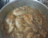 Foto del paso 3 de la receta: Muslos de pollo con Champiñones