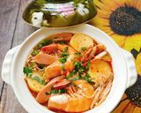 Hình bước làm 5 của món Mì cay tôm,nấm,xúc xích và đậu hủ trứng