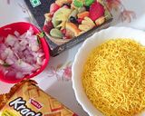 A picture of step 2 of Biscuit Sev Puri Chaat.