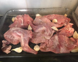 Foto del paso 2 de la receta: Conejo con ajos al horno