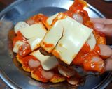 Foto langkah ke 7 dari resep Pizza Roti Tawar.
