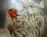 A picture of step 1 of Leftover potato cutlets.