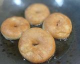 Foto langkah ke 6 dari resep Donat Maizena.