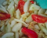 Foto langkah ke 3 dari resep Timun Tumis Orak Arik.