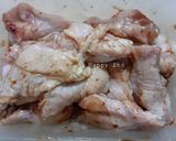 Foto langkah ke 1 dari resep Sayap Ayam Marinasi Saus Tiram.