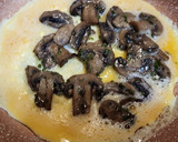 Foto del paso 2 de la receta: Biquini de tortilla de champiñones y queso
