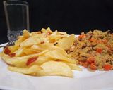 A picture of step 4 of Chips and egg sauce.