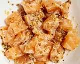 Foto del paso 1 de la receta: Ensalada con pepino, salmón marinado y arándanos