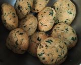 A picture of step 3 of Crispy Layered Methi Puri.