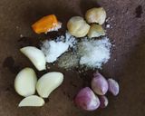Foto langkah ke 1 dari resep Minyak untuk mie ayam kota.