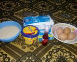 A picture of step 1 of Strawberry spongy cake😗.