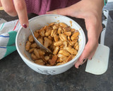 Foto del paso 7 de la receta: Batatas rellenas con garrapiñada