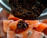 Foto langkah ke 1 dari resep Honey Spicy Salmon.