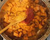 Csicseriborsós-édesburgonyás- spenótos ragu recept fázis 2 fotója