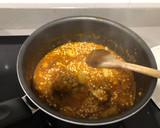 Foto del paso 6 de la receta: Arroz con pollo y salchichas
