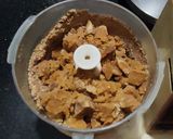 स्वादिष्ट तिळगुळ वडी (Tilgul Vadi Recipe In Marathi) रेसिपी स्टेप 3 फोटो 