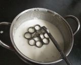 A picture of step 4 of Rose Cookies.