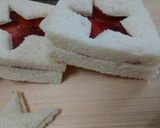 Hình bước làm 4 của món Tạo hình cho sandwich mứt😁😍