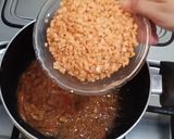 A picture of step 5 of Chicken Resha Daal.