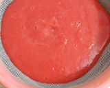 A picture of step 3 of Tomato beet soup.