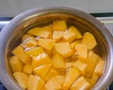A picture of step 1 of Pine’PumpMagic | Pumpkin Pineapple Smoothie 🍍🎃.