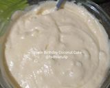 Foto langkah ke 3 dari resep Simple Birthday Coconut Cake.