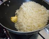 A picture of step 3 of Fried left over rice.