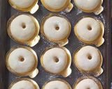 Foto langkah ke 5 dari resep Donat Aneka Topping.