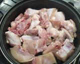 Foto del paso 2 de la receta: Pollo a la cerveza