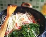 Foto langkah ke 4 dari resep Tumis pakis pepaya muda pedas.
