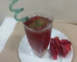 A picture of step 2 of Hibiscus ice tea / refreshing cooled.