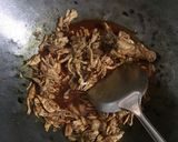 Foto langkah ke 7 dari resep Rendang Ayam Suwir bumbu Indofood.