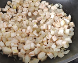 Foto del paso 3 de la receta: "Arroz" de Coliflor con Pollo y verdura🫑🍆🧅