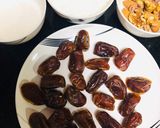 A picture of step 1 of Healthy Dates and Coconut Ladoo.