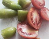Foto langkah ke 2 dari resep Sambal Tomat Belimbing Wuluh.