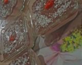 صورة لخطوة 3 من وصفة تحليات الطبقات بثلاث نكهات🥲