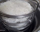 A picture of step 5 of String hoppers with chicken curry.