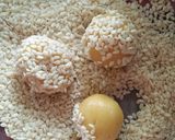Foto langkah ke 3 dari resep Onde-onde ketawa renyah krezz.