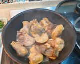 九層塔紅椒黑木耳炆文昌雞的食譜步驟3照片