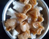A picture of step 3 of Fig, vanilla and gulkand truff.