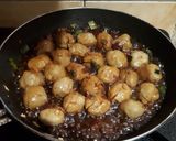 Foto langkah ke 2 dari resep 44. Oseng Bakso Kecap.